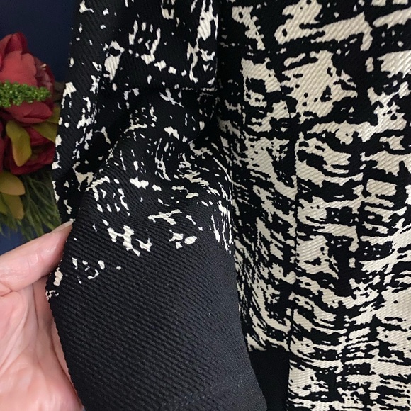 Chris McLaughlin Abstract Dress Tie Neck Size 16 - Picture 4 of 7